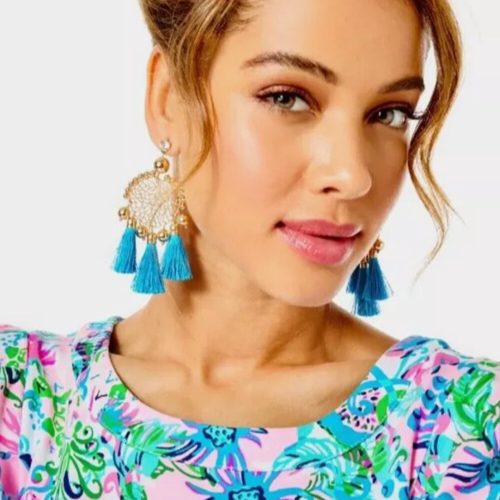 NWT Lilly Pulitzer Sea Dreamer Earrings Cumulus Blue with Dust Bag